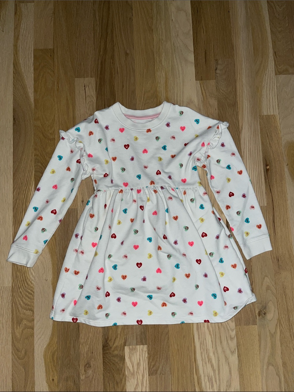 Girls' White Heart Print Long-Sleeve Dress size small (6/7)